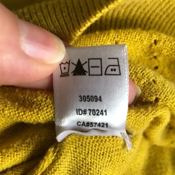 🔥4/$20 Loft Mustard Yellow Cardigan/Sweater - Picture 11 of 14